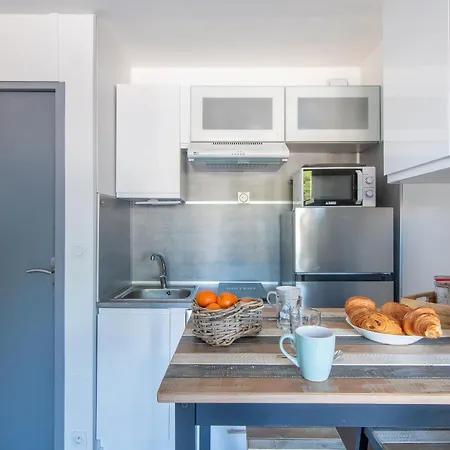 Le Cabestan Terrasse Parking Proche De La Et De La Marina De Port Camargue