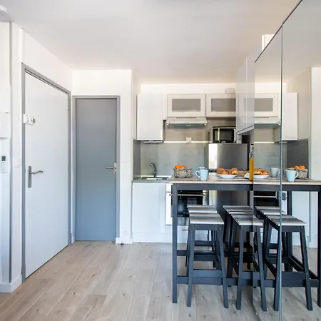 Le Cabestan Terrasse Parking Proche De La Et De La Marina De Port Camargue