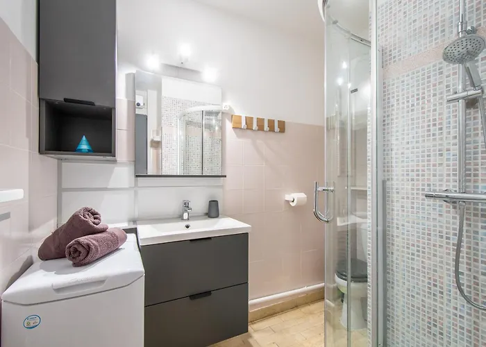 Le Cabestan Terrasse Parking Proche De La Et De La Marina De Port Camargue *